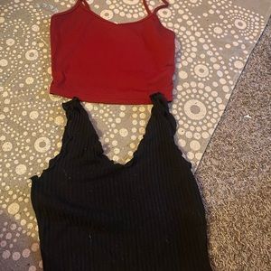 2 crop tops